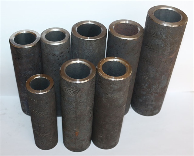 掇刀<font style='color:red'>冷挤压套筒</font>设备